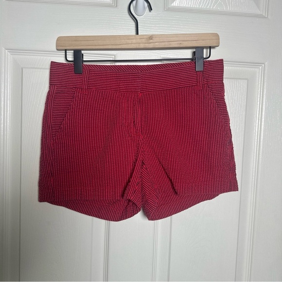 J. CREW Women’s Size 0 Dark Pink and Navy Stripe Seersucker Shorts 100% Cotton - Picture 2 of 9